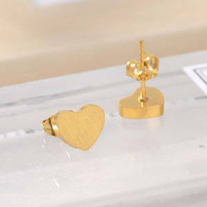 Heart Stud Earrings [variant_title]