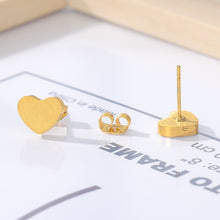 Load image into Gallery viewer, Heart Stud Earrings [variant_title]
