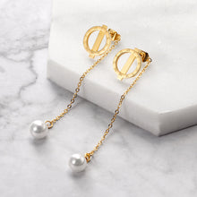 Load image into Gallery viewer, Pearl Dangle Earrings [variant_title]
