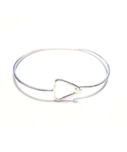 Load image into Gallery viewer, Simple Triangle Bracelet [variant_title]
