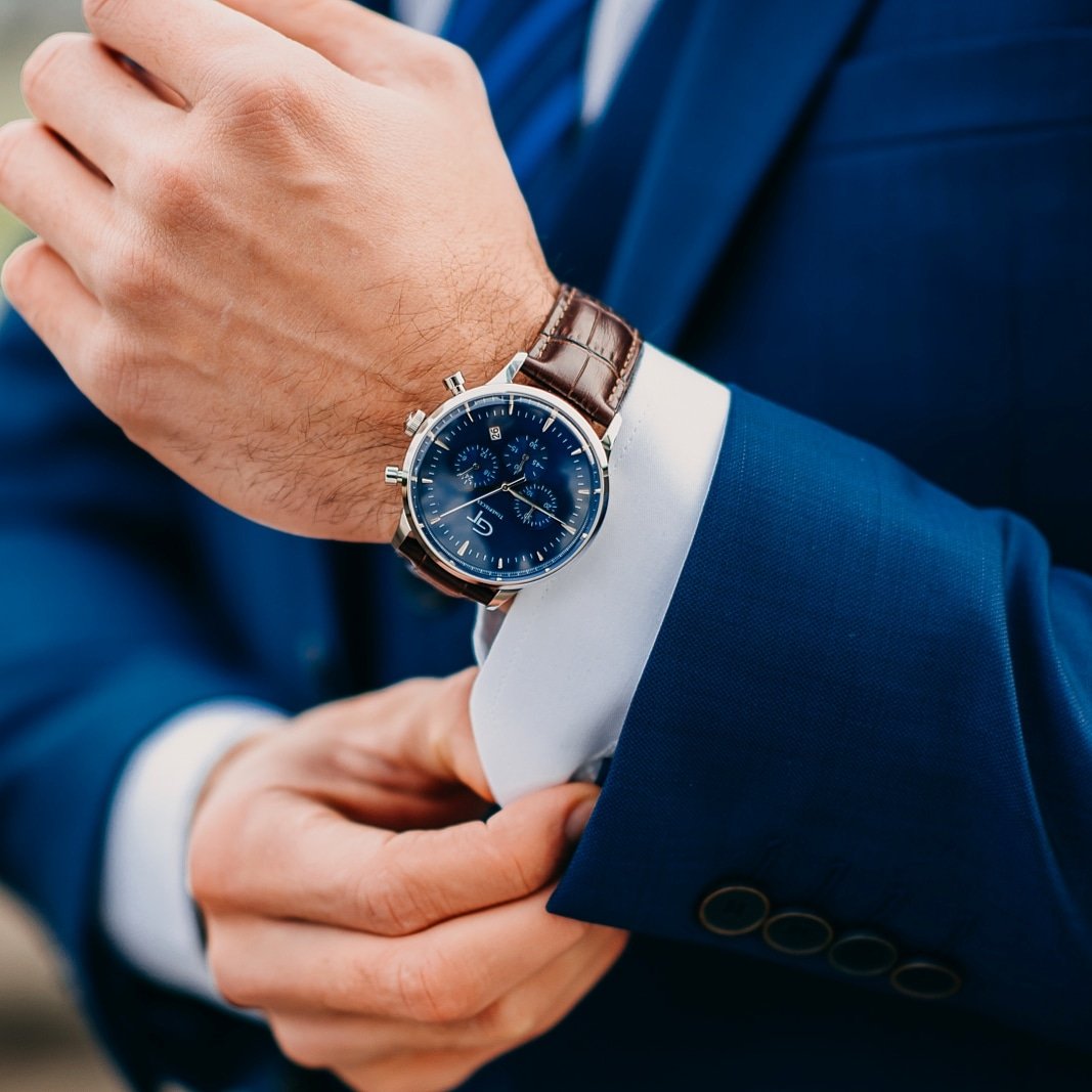 Silver face watch hotsell with leather strap